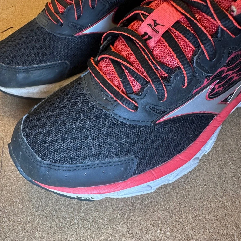 Mizuno Wave Inspire 11 Womens Size 6.5 Running Shoes Black Pink Silver Sneakers‎